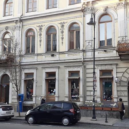Bright And Cozy Apartment On Aghmashenebeli Avenue Tiflis Exterior foto
