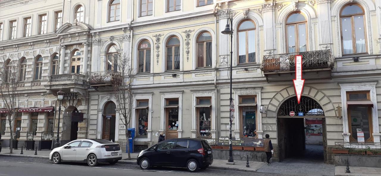 Bright And Cozy Apartment On Aghmashenebeli Avenue Tiflis Exterior foto